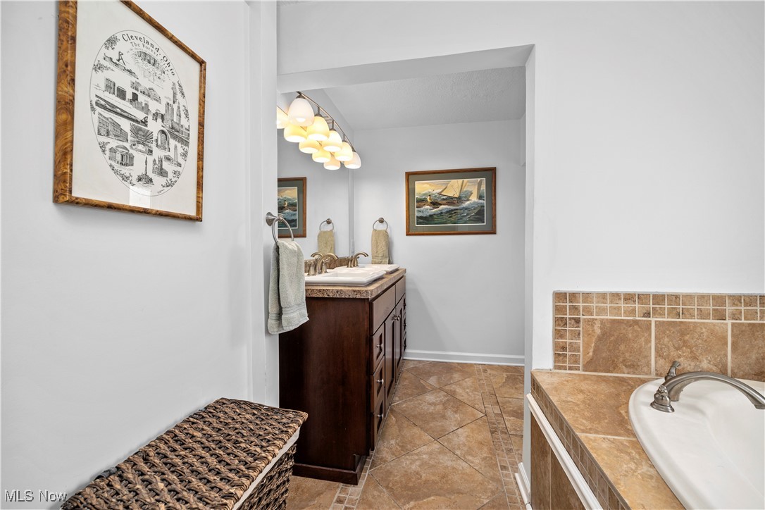 19064 Colahan Drive, Rocky River, Ohio image 23