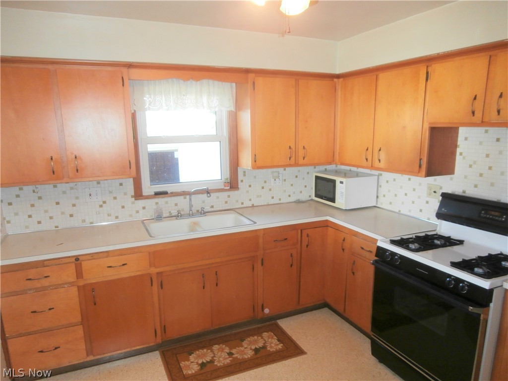 Schwartz & Zaremsky 04 - Residential