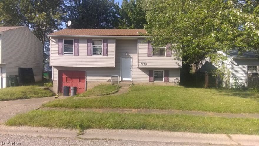 Court Ordered Bidding by Private Selling Officer.  Bidding ends October 8, 2019 & is online only. According to public record this Single family home has 2 bedroom & 1.5 bath. Information is thought to be correct but not guaranteed. SOLD 100% AS-IS w/all faults. 10% Buyer Premium is added to the high bid. 10% deposit($1,000 min) due w/i 24 hours of bidding end.
