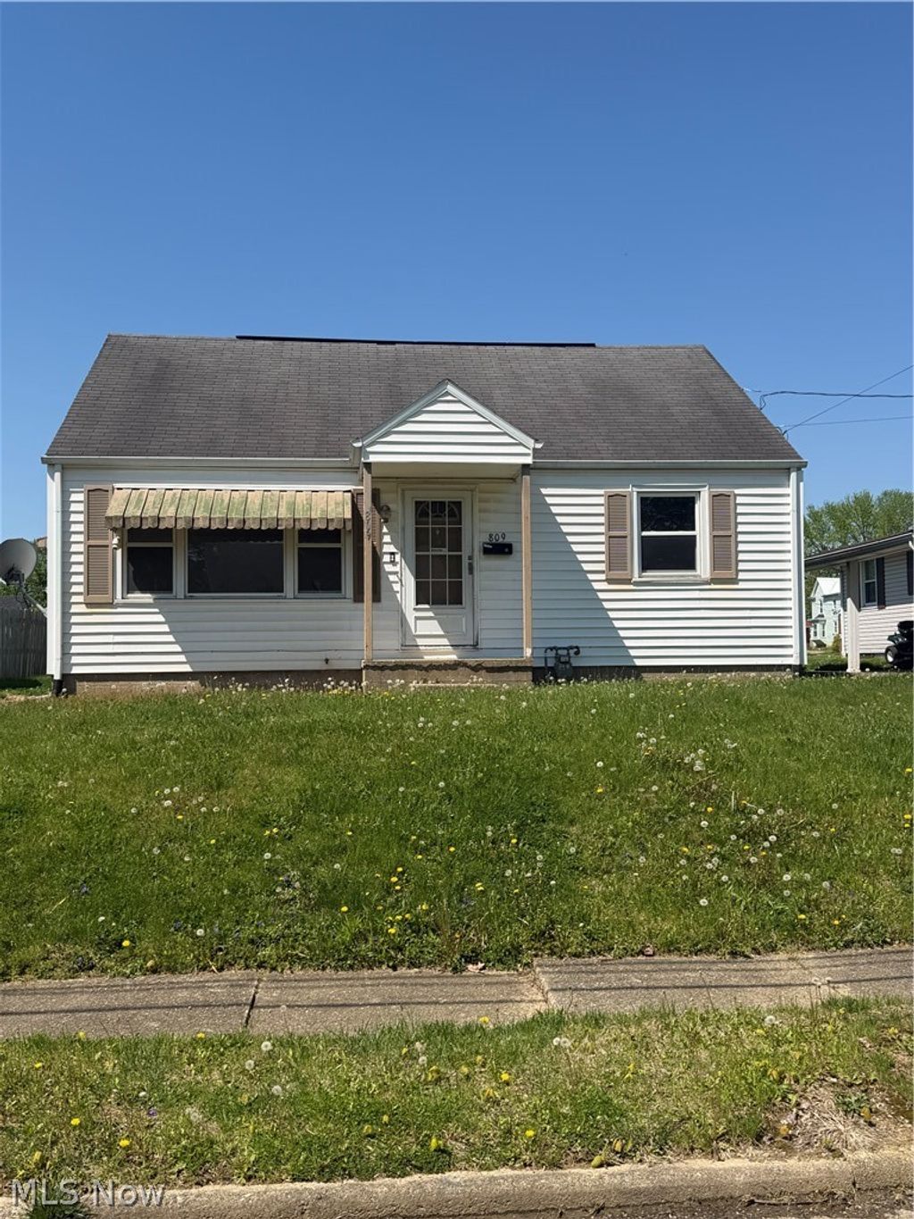 Photo of 809 12th Street SW, Massillon, OH 44647 (MLS # 5203730)