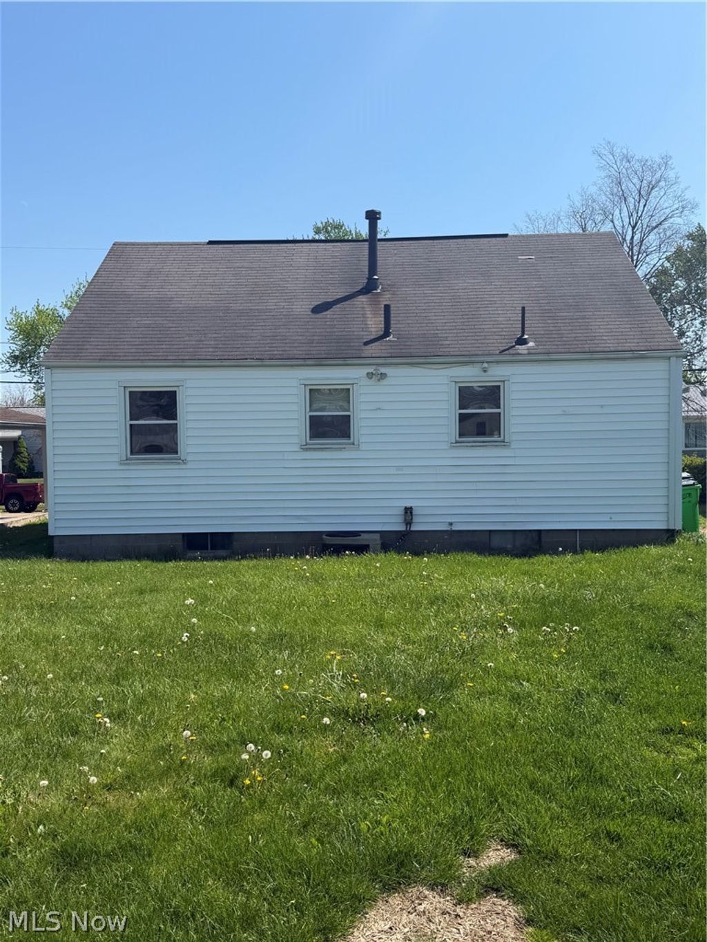 Photo of 809 12th Street SW, Massillon, OH 44647 (MLS # 5203730)