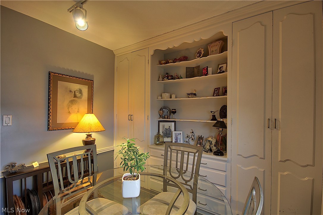 Shaker Towers - Residential