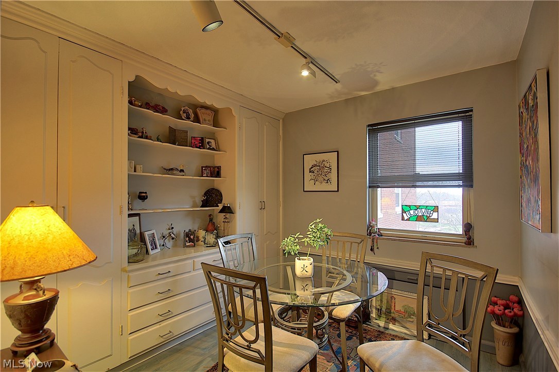 Shaker Towers - Residential