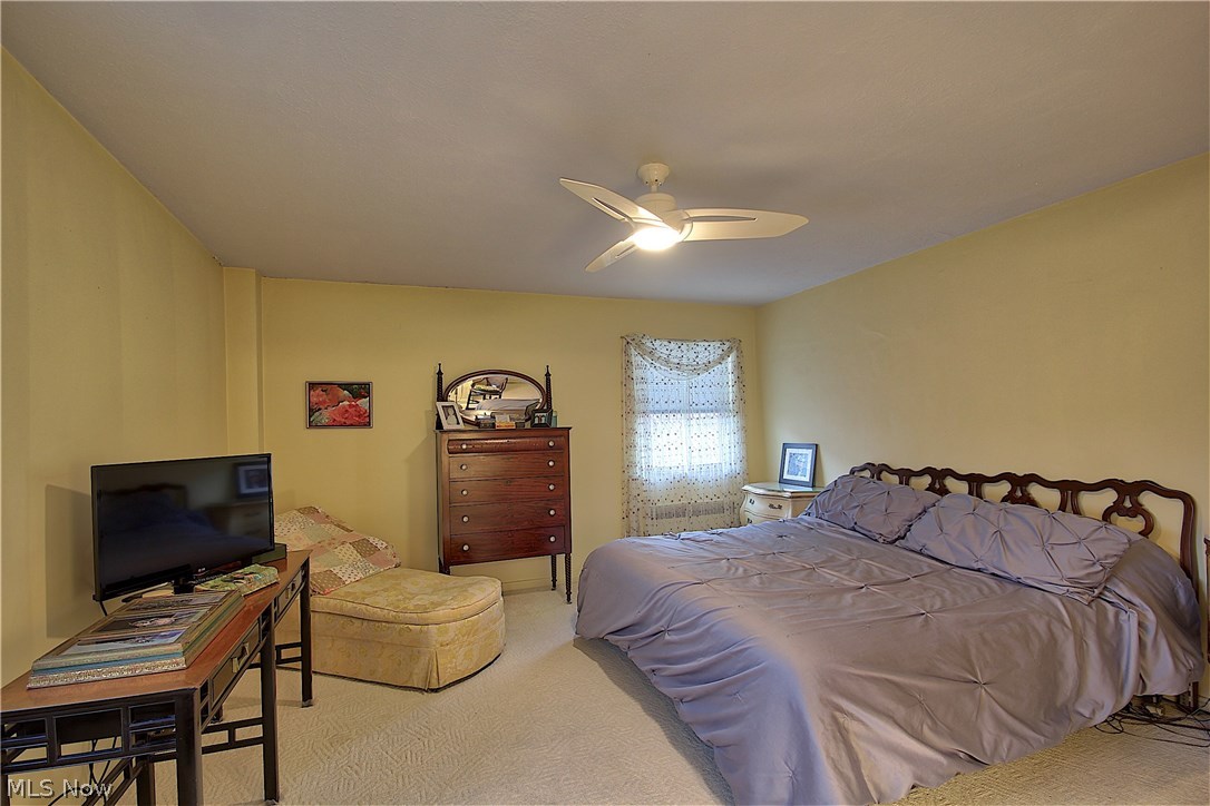 Shaker Towers - Residential