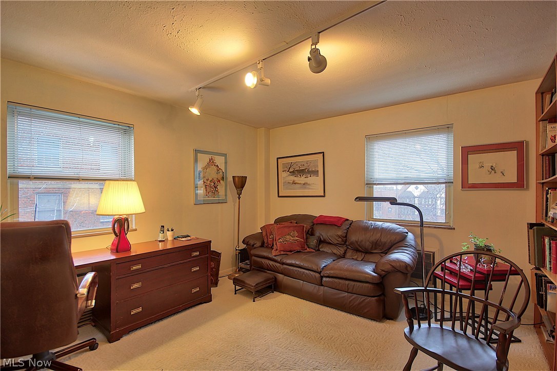 Shaker Towers - Residential