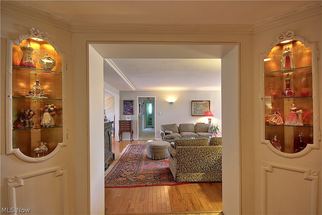 Shaker Towers - Residential