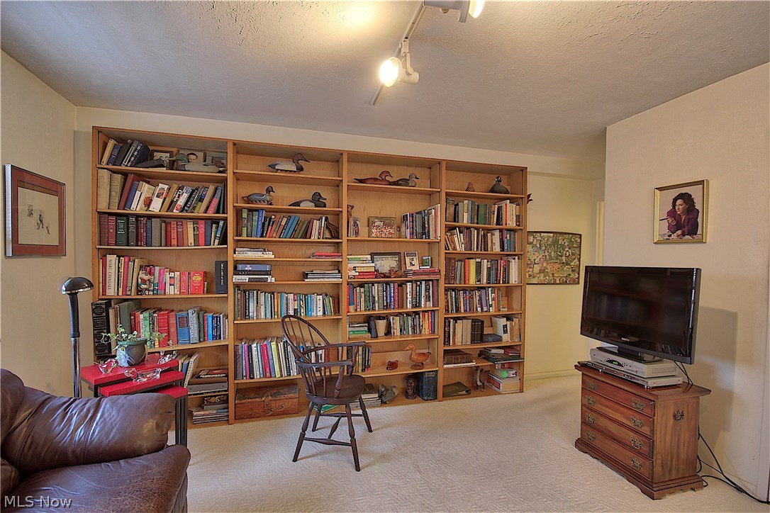 Shaker Towers - Residential