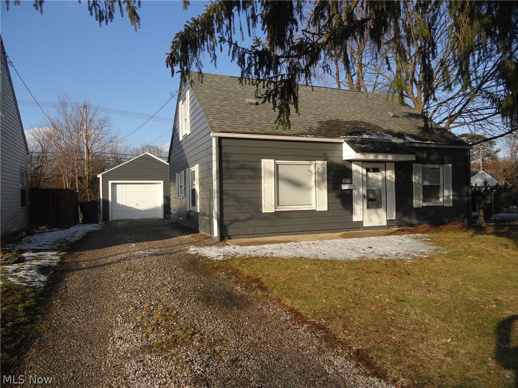 Very Nice Cape in great condition. Updated kitchen and bathroom, and all tastefully done. Also updated windows, furnace and water heater.
Bright, open and clean! Spacious bedrooms and nice closet space too. Big fenced yard, walk to the elementary school. Call today!