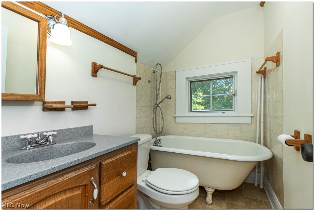 Shaker Lakes - Residential