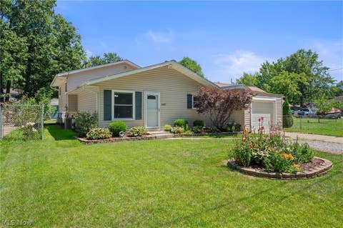 Homes For Sale - 5487 Main Avenue<br/> North Ridgeville, OH 44039