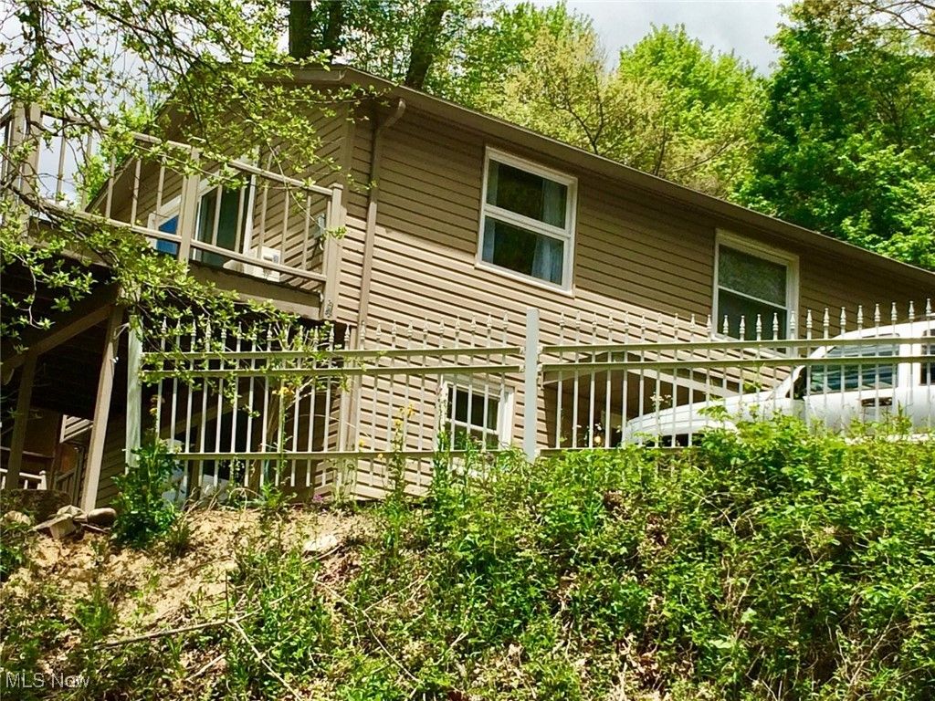 Photo of 7121 Fable Rd SW, Sherrodsville, OH 44675 (MLS # 5178644)