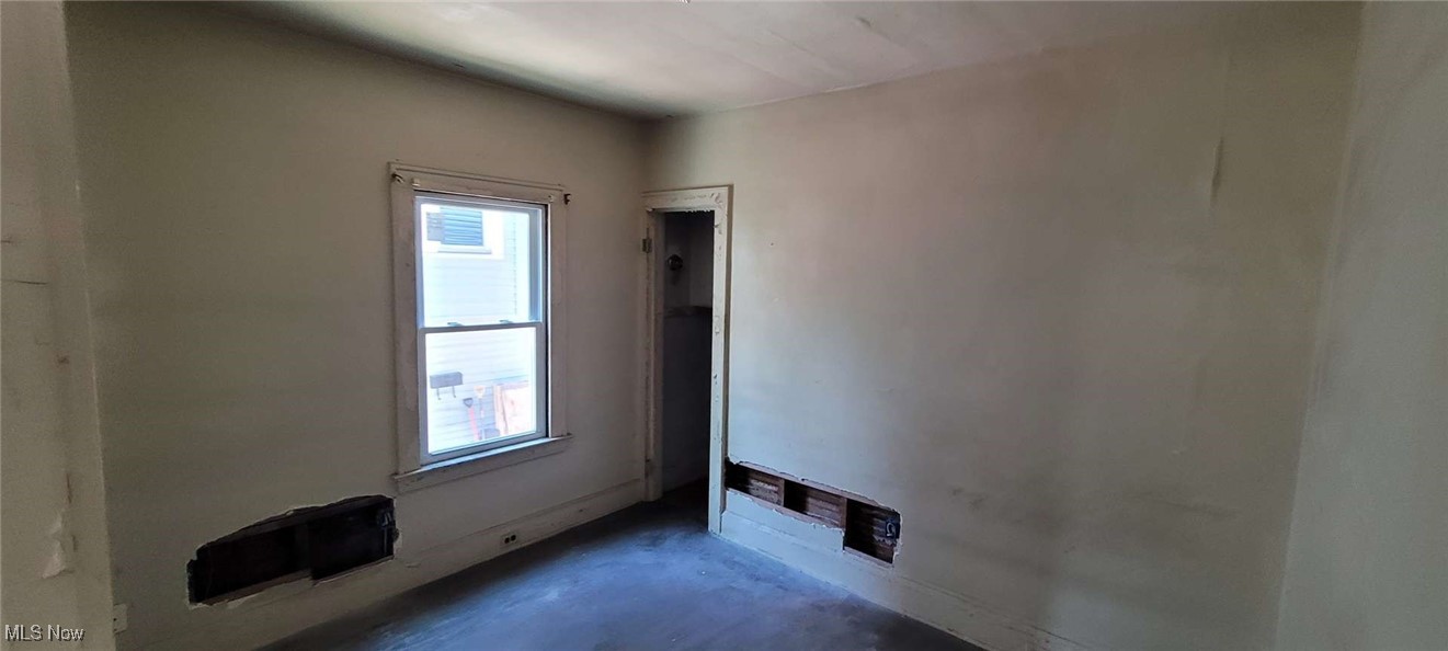 Laumar - Residential Income