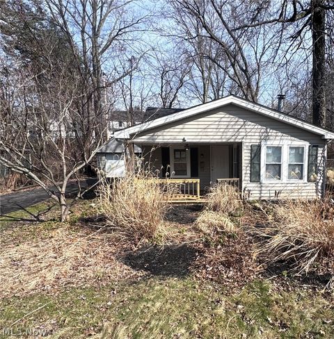 1563 Maplegrove Road South Euclid OH 44121