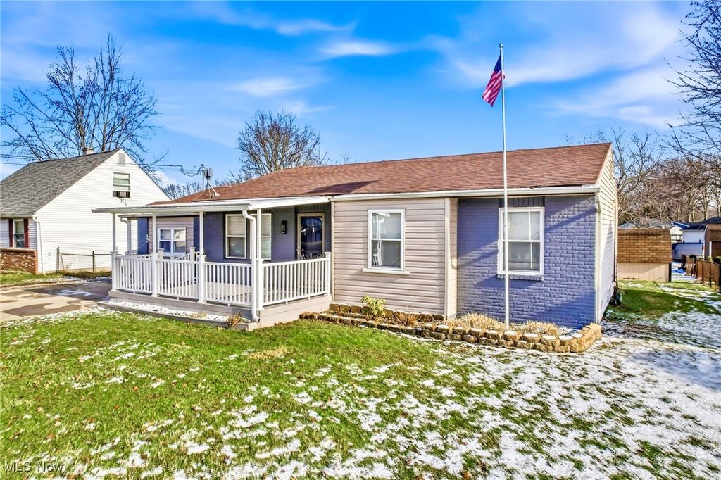 Photo of 245 North Road, Niles, OH 44446 (MLS # 5180965)