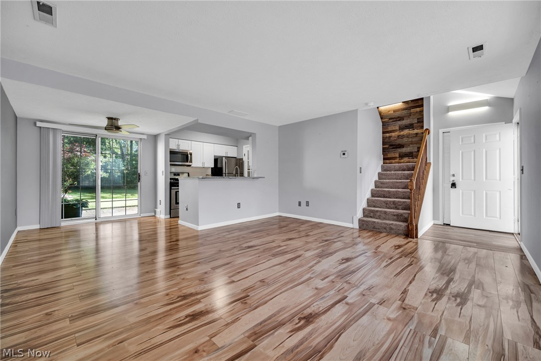 COURTYARDS OF WOODBURY BLDG 23 UNIT 69 - Residential