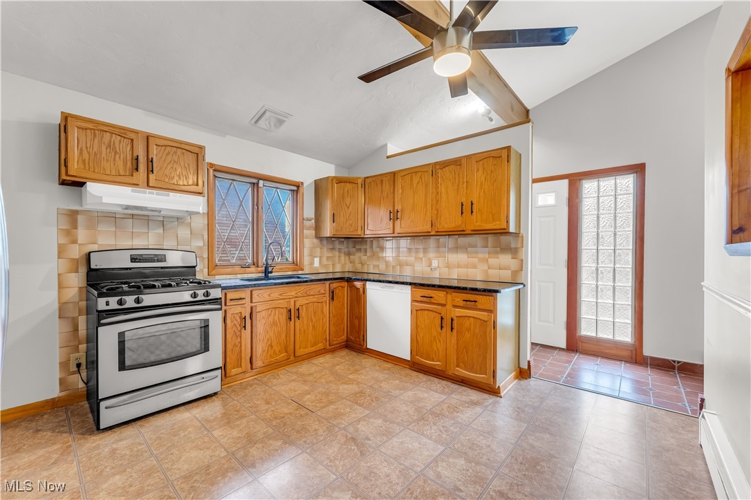 10701 Mountview Avenue, Garfield Heights, Ohio image 7