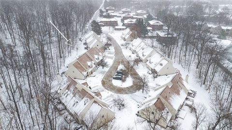 Tiny photo for 7674 Creekwood Drive, North Royalton, OH 44133 (MLS # 5179115)