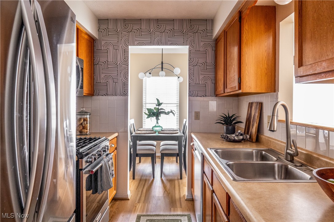 Chaunticlair V Condo - Residential