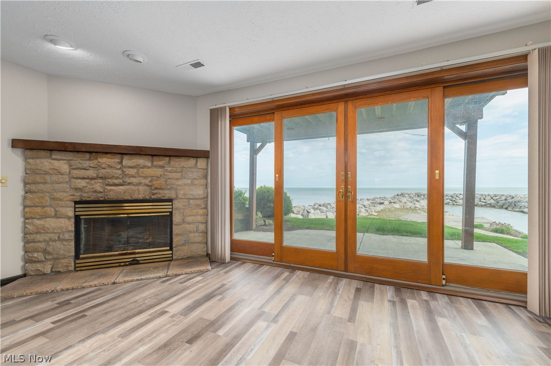 Compass Rose - Residential