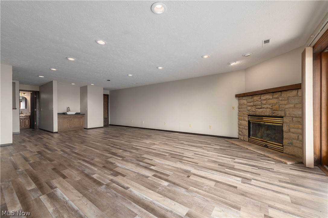 Compass Rose - Residential