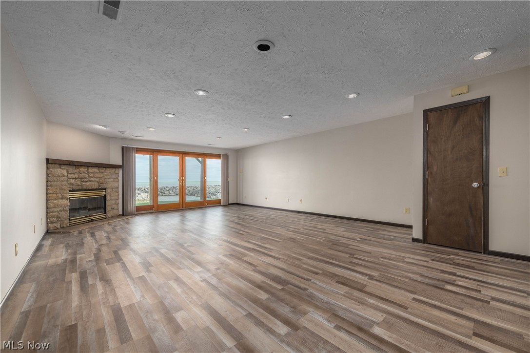 Compass Rose - Residential