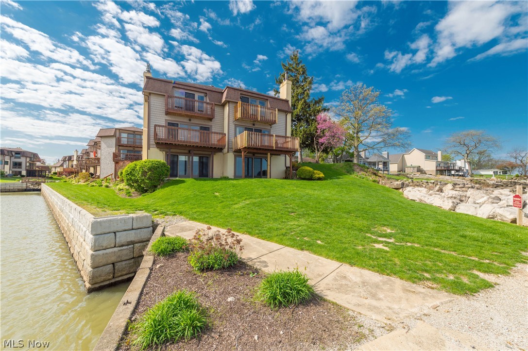 Compass Rose - Residential