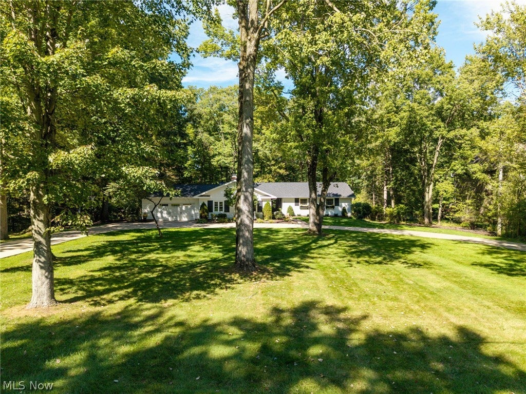 3919 Yellow Creek Road W