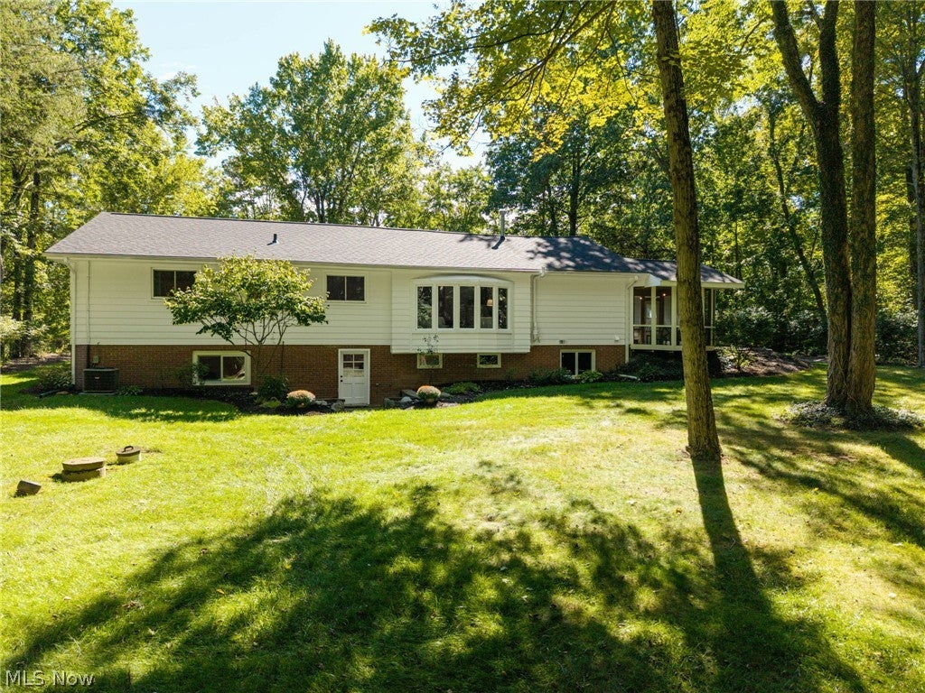 3919 Yellow Creek Road W