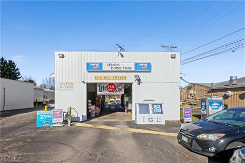Photo for 2024 Locust Street S