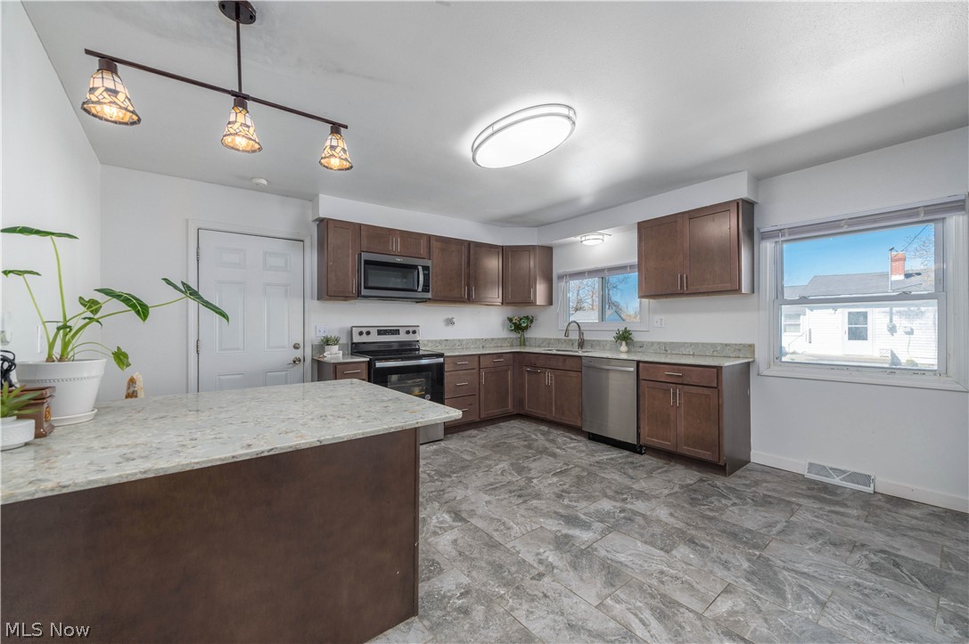 Sandusky Bus Mens Associ - Residential