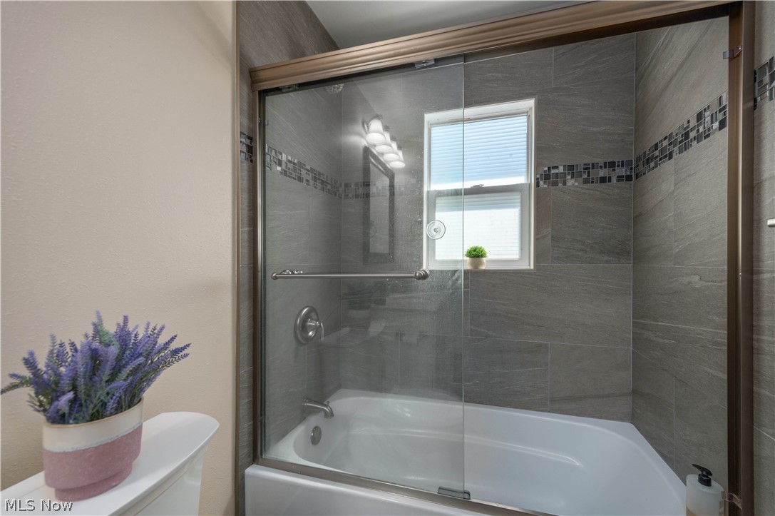 Sandusky Bus Mens Associ - Residential