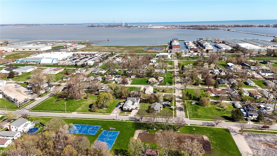 Sandusky Bus Mens Associ - Residential