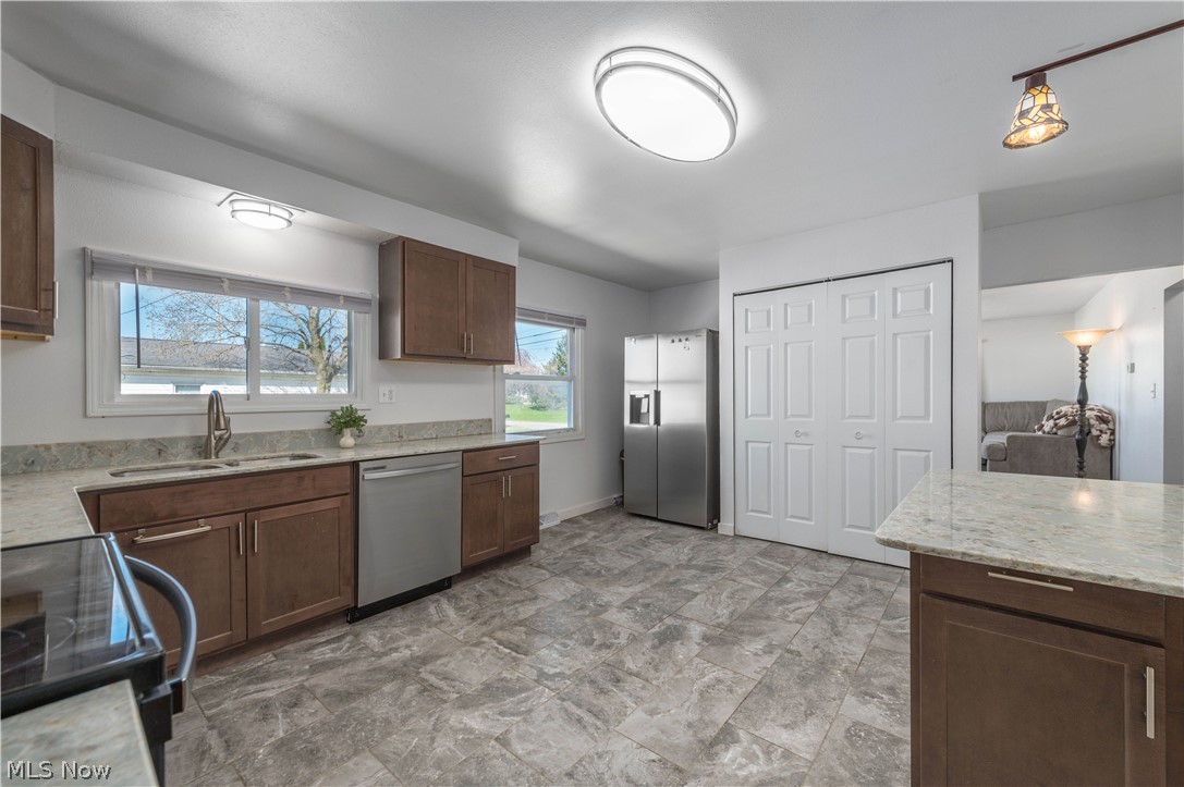 Sandusky Bus Mens Associ - Residential