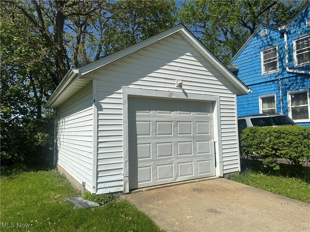 Cleveland, Ohio 44105, United States, 3 Bedrooms Bedrooms, ,1 BathroomBathrooms,Residential,Active,101348