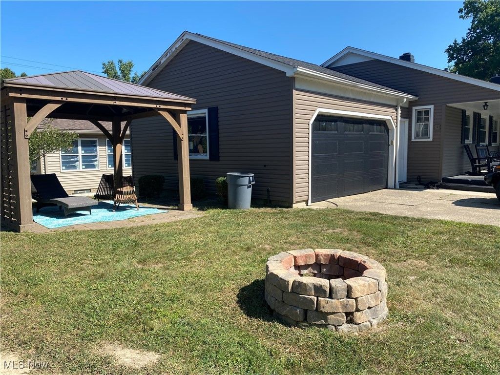 Photo of 1250 Orchard Park Drive, Rocky River, OH 44116 (MLS # 5176237)