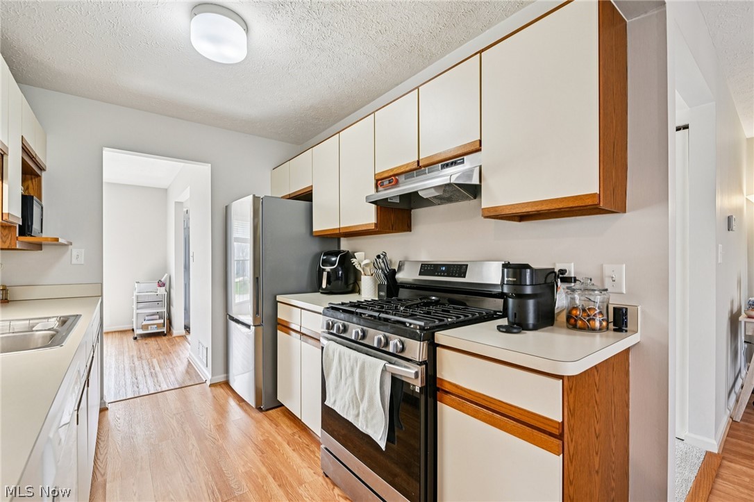 Brook Point Village II Condo - Residential