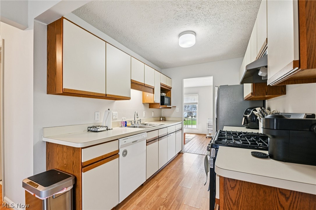 Brook Point Village II Condo - Residential