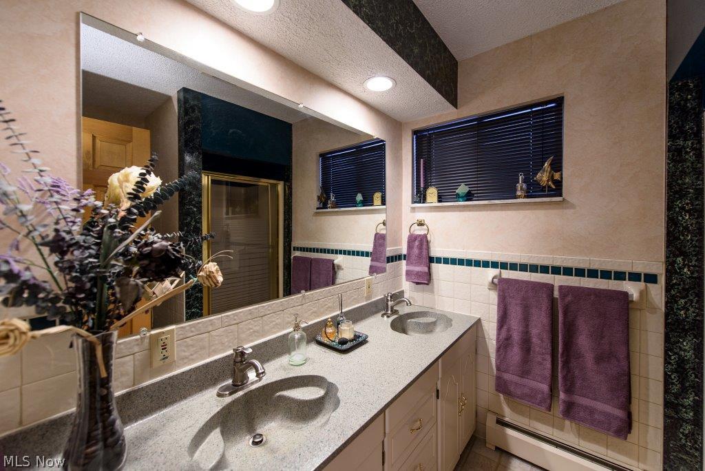 Lake Breeze - Residential