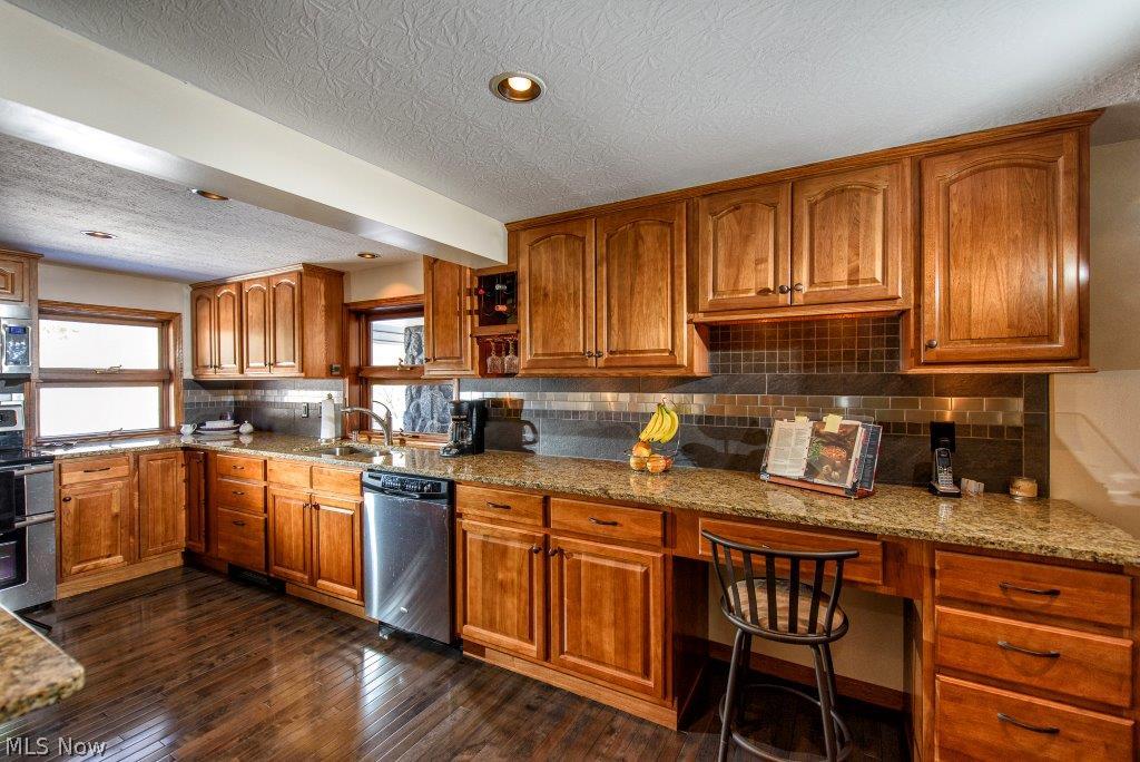 Lake Breeze - Residential