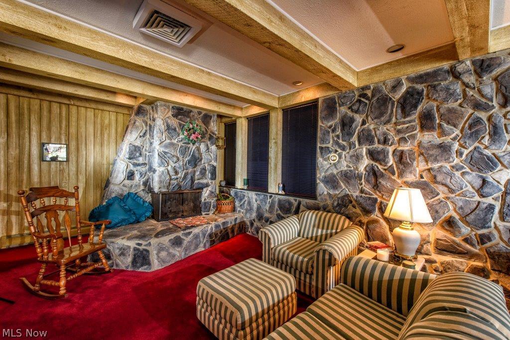 Lake Breeze - Residential