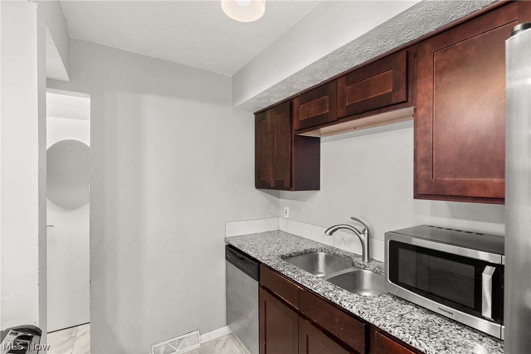 Independence Place West Condo - Residential