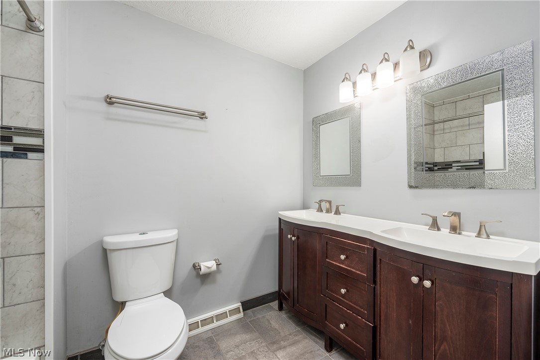 Independence Place West Condo - Residential