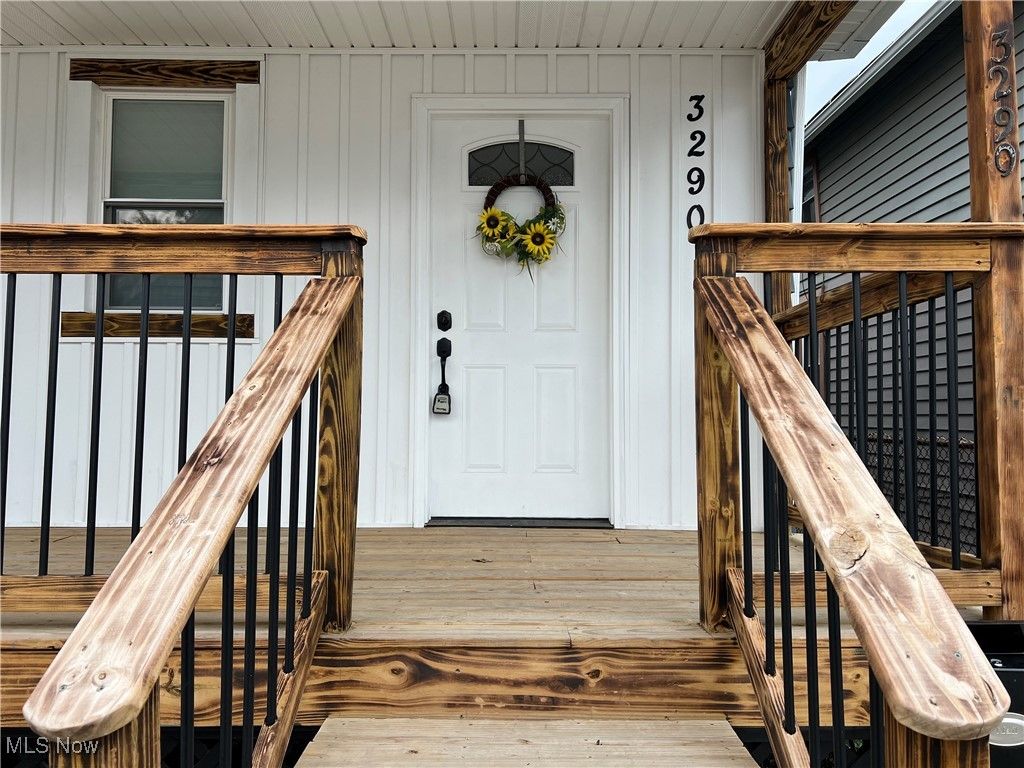 Photo of 3290 W 23rd Place, Cleveland, OH 44109 (MLS # 5168697)