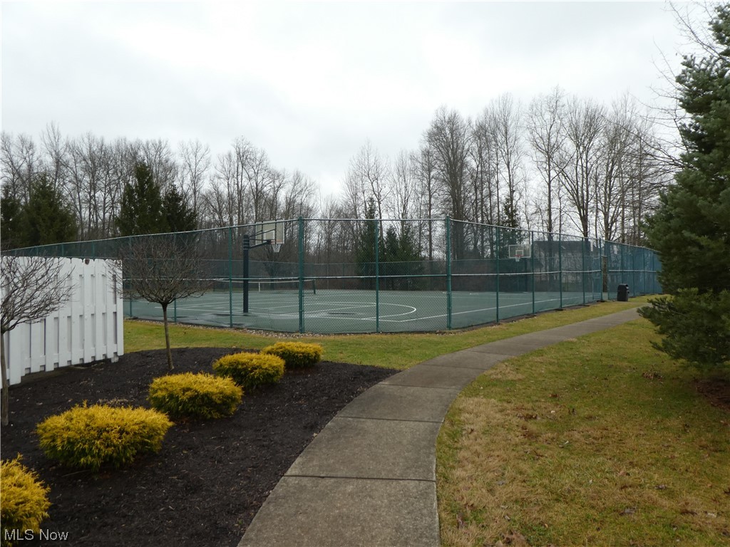 Falls Pointe - Residential