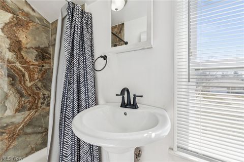 Tiny photo for 5039 Fairlawn Road, Lyndhurst, OH 44124 (MLS # 5190362)