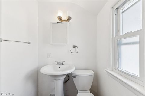 Tiny photo for 5039 Fairlawn Road, Lyndhurst, OH 44124 (MLS # 5190362)