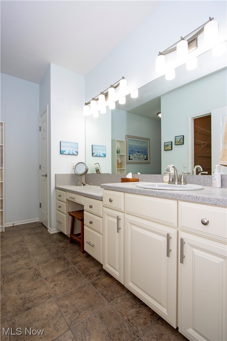 Laurel Woods - Residential