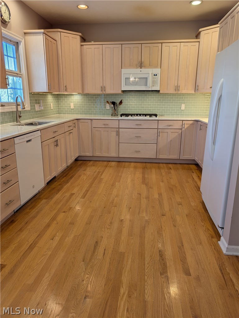 Laurel Woods - Residential