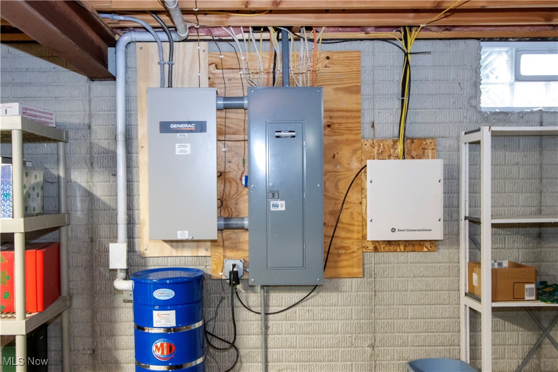 Laurel Woods - Residential