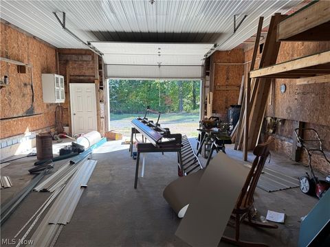 Tiny photo for 1939 Waterford Road, East Palestine, OH 44413 (MLS # 5191783)